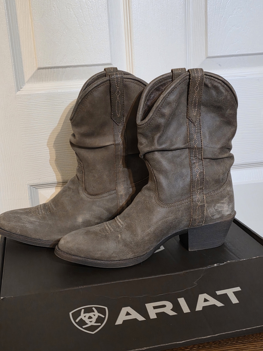 Ariat Women's Reina Slouch Western Boots Brown Bomber Leather Sz 9B 10025151